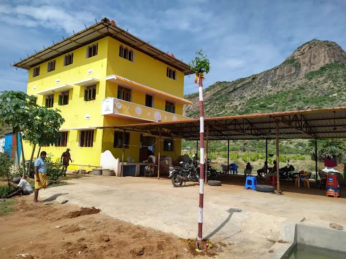 Image of: Marundeeswarar Paarambariya Siddha Hospital in Madurai