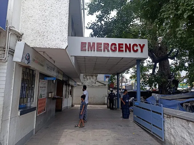 Image of: Vadamalayan Hospital in South Gate 5