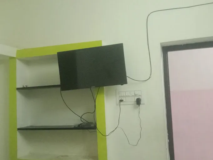 Image of: Vel Hospital in Koodal Nagar 3