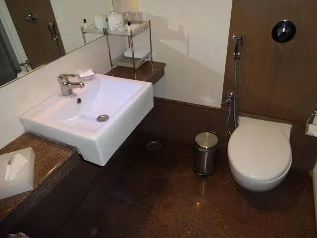 Image of: G R T Hotels in Palanganatham 2
