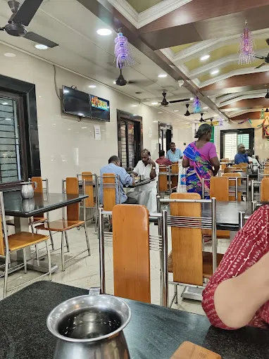 Image of: Hotel Arasan Sapthagiri in Anna Nagar