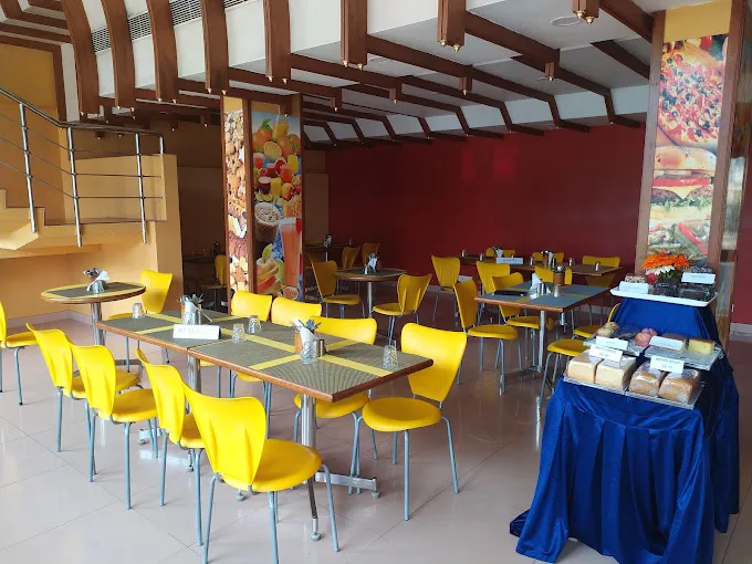 Image of: Hotel Germanus in Kalavasal 5