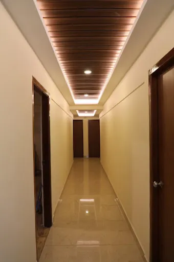 Image of: Hotel Green Parrot in Ellis Nagar 3