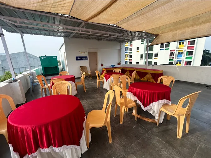 Image of: Hotel Green Parrot in Ellis Nagar 5