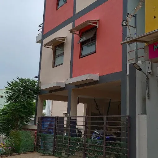 Image of: Hotel I Stayz in Karuppayurani 5