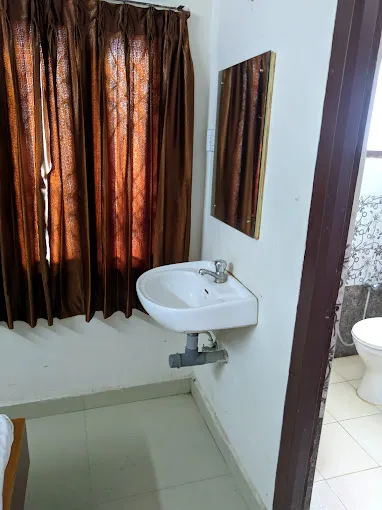 Image of: Hotel Laxmi in Periyar 6