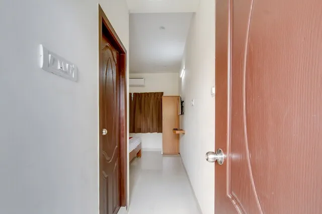 Image of: Hotel O Crescent Lodge in Madurai 5