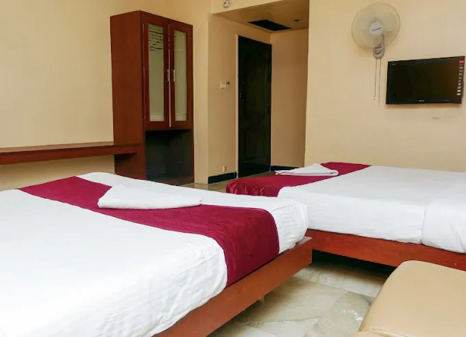 Image of: Hotel Shreenithi in Mattuthavani
