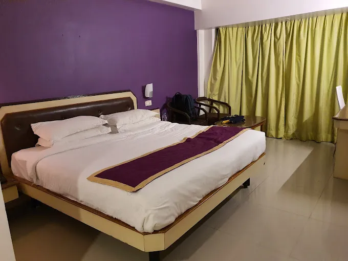 Image of: Hotel Star Residency in Shenoy Nagar 2