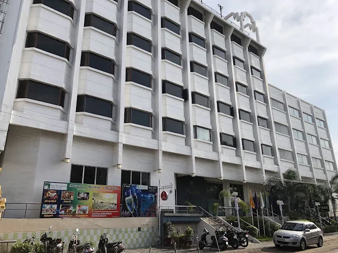 Image of: Hotel Star Residency in Shenoy Nagar 3