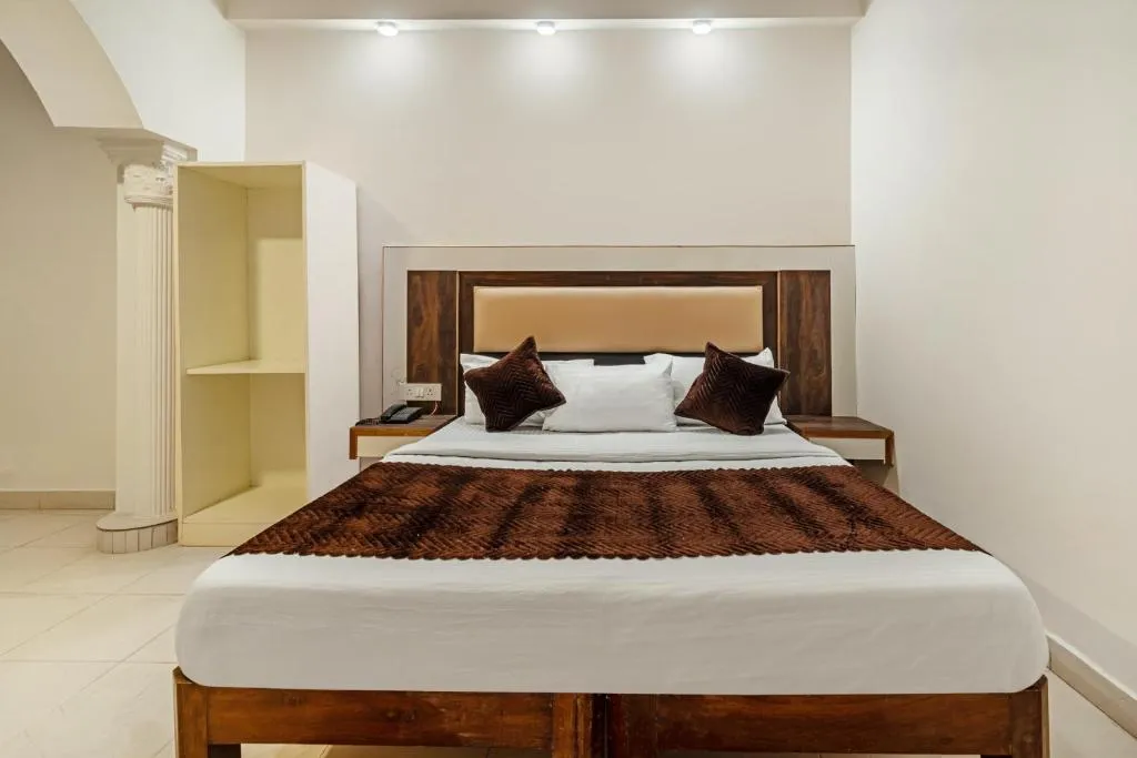 Image of: Oyo Flagship Blue Moon Residency in Madurai