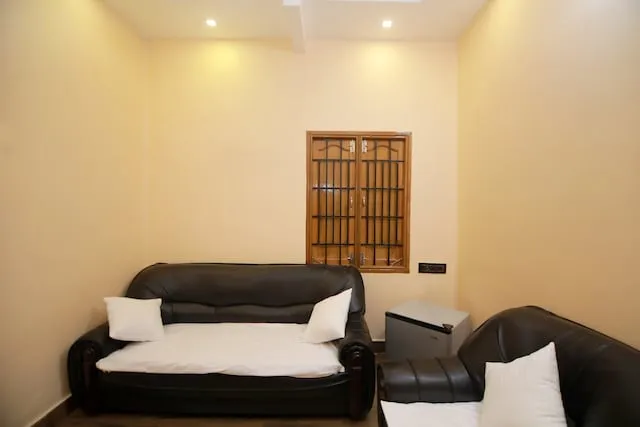 Image of: Oyo Grace Residency in Madurai 5