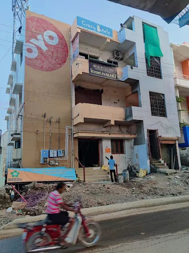 Image of: Oyo Hachikos Inn in Iyer Bungalow
