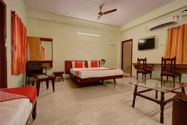 Image of: Oyo Hotel Radhakrishna in Madurai 2