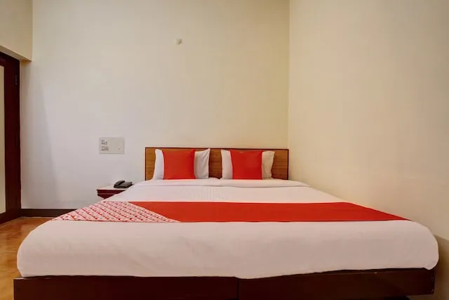 Image of: Oyo Hotel Radhakrishna in Madurai 5