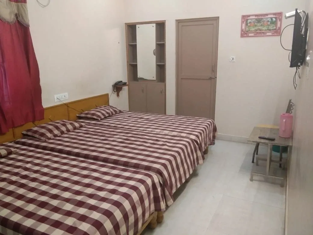 Image of: Oyo K7 Lodge in Madurai 2