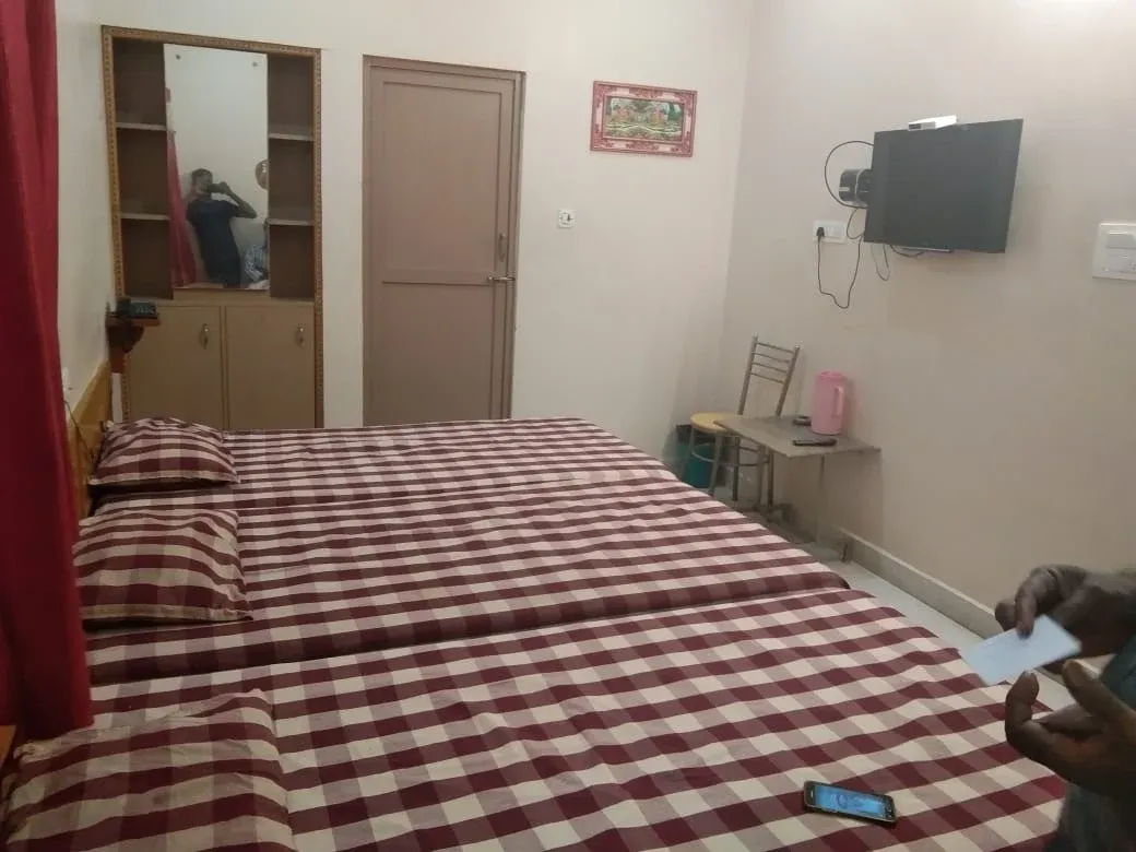 Image of: Oyo K7 Lodge in Madurai