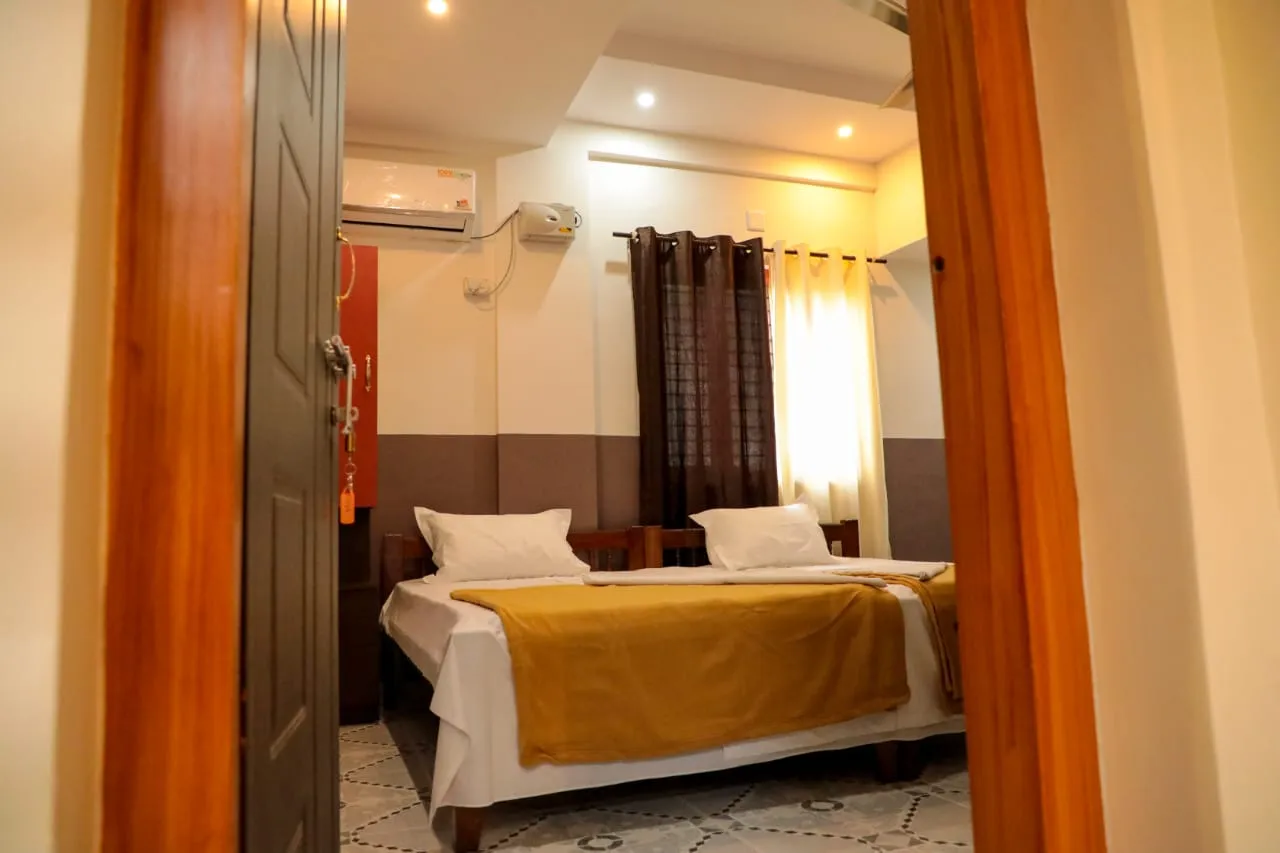 Image of: Oyo Sri Kamatchi Hotel in Madurai 7