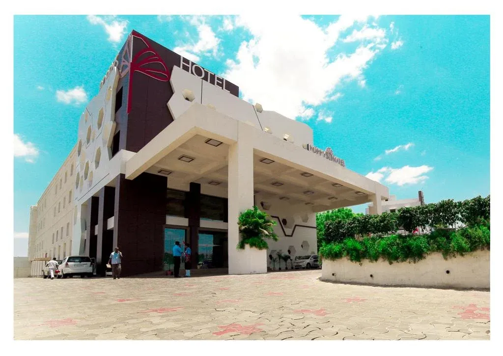 Image of: Poppys Hotel in Mattuthavani