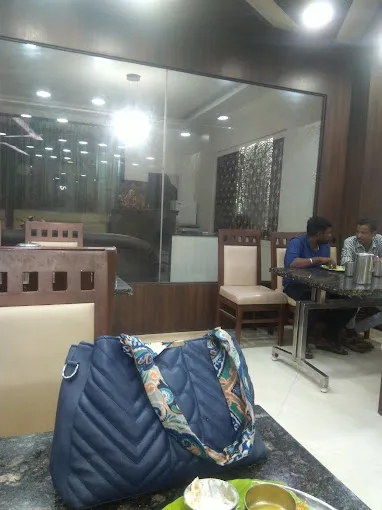 Image of: Saravanaa Residency in Mattuthavani 2
