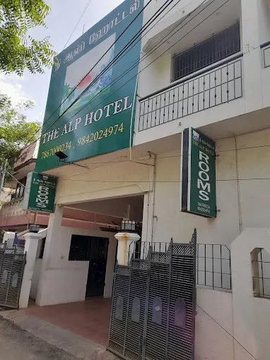 Image of: The Alp Hotel in Madurai 6
