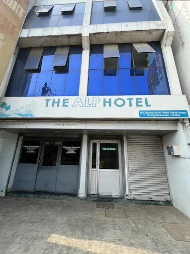 Image of: The Alp Hotel in Vilangudi