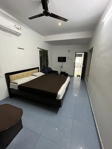 Image of: The Alp Hotel in Vilangudi 5