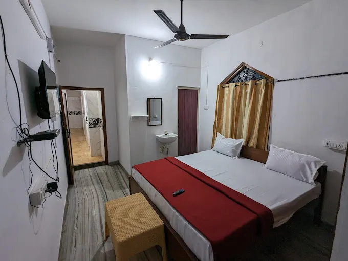 Image of: Vrv Residency Budget Stay in Mattuthavani 6
