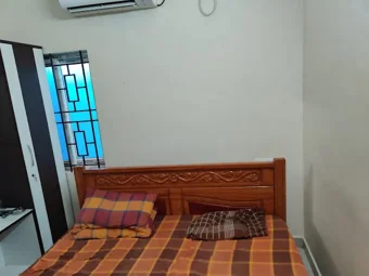 Image of: K R Lodge in Ponmeni