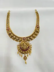 Image of: Shri Iniyavan Jewellers In Madurai