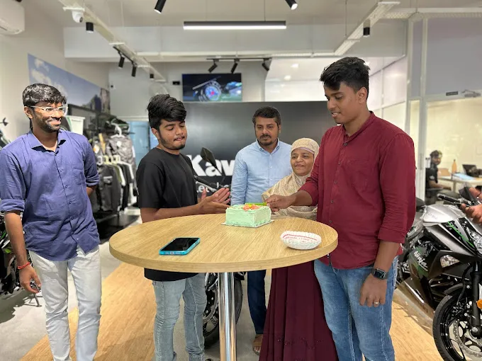 Image of: Kawasaki Showroom And Service In Madurai