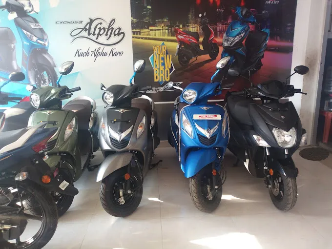 Image of: Menaka Motors Yamaha In Madurai 3
