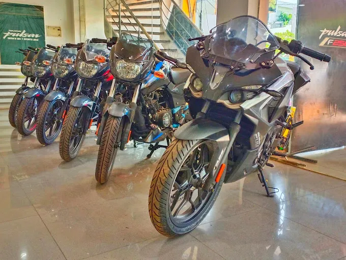 Image of: Rk Bajaj Authorised Bajaj Dealer In Kamarajar Salai 3
