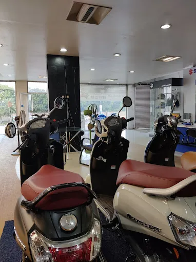 Image of: Suzuki Motorcycle Arunachal Motors In Simmakkal 2