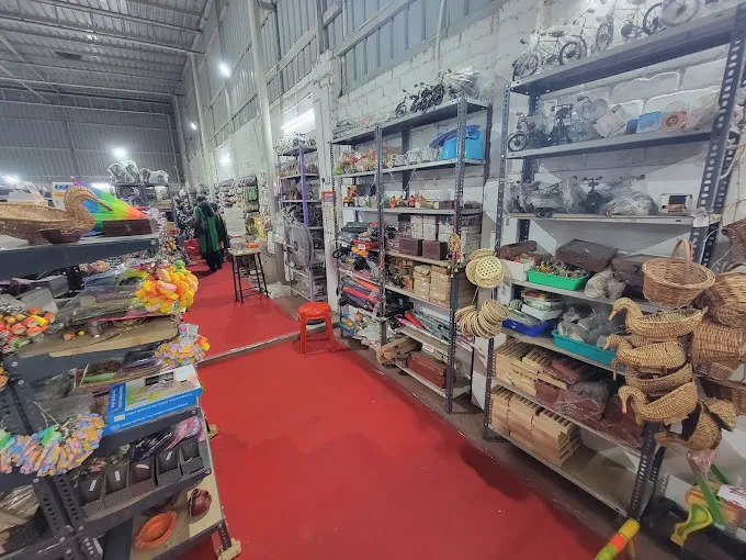 Image of: Eshwar Shop In Shenoy Nagar 5