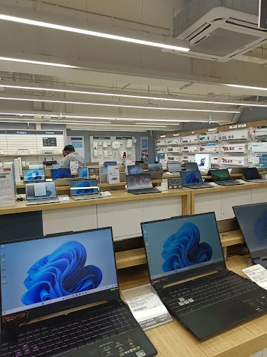 Image of: Reliance Digital In Anna Nagar 3