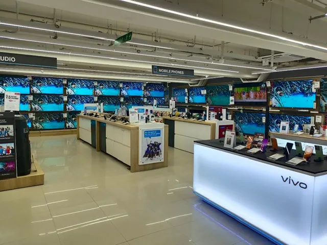 Image of: Reliance Digital In Anna Nagar 4
