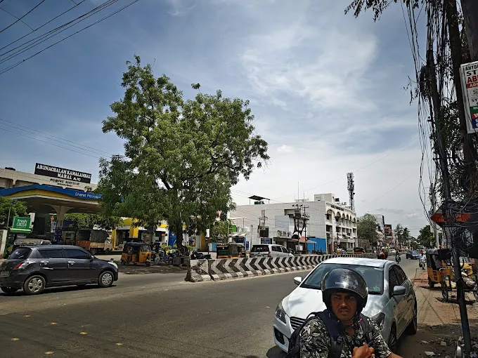 Image of: Meenakshi Avenue in Kamarajar Salai 7
