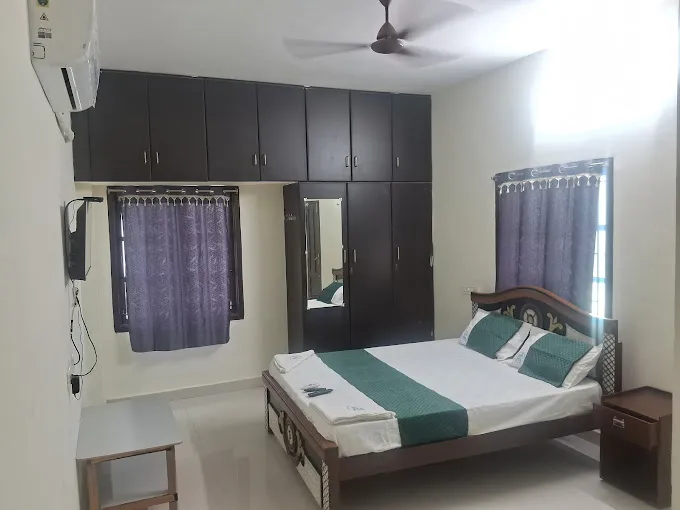 Image of: Shree Service Apartment in S S Colony 3
