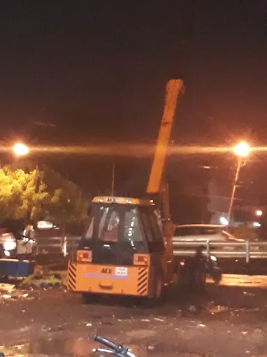 Image of: Thangam Crane Service in Palanganatham