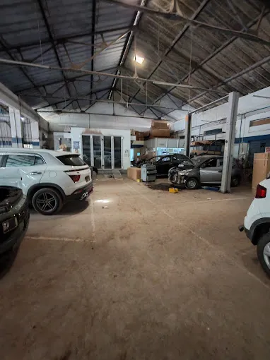 Image of: Peeyesyem Hyundai Car Service Center In Villapuram 5