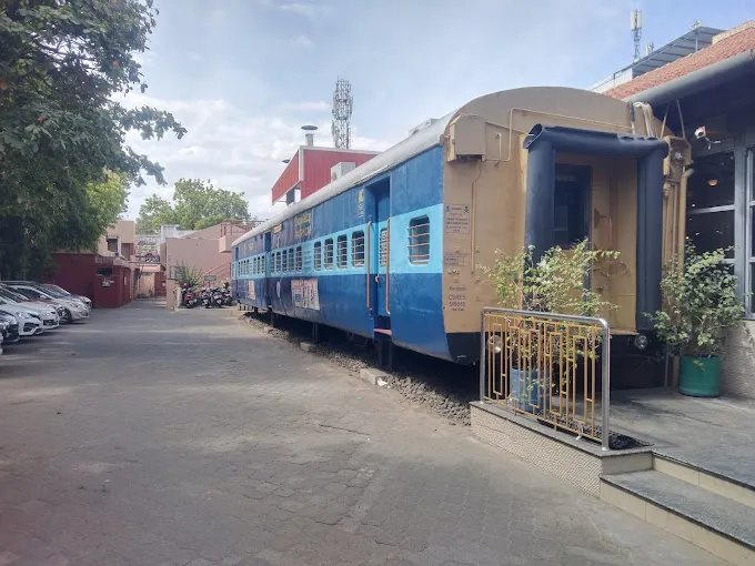 Image of: Cine Suvai Restaurant in Simmakkal 5