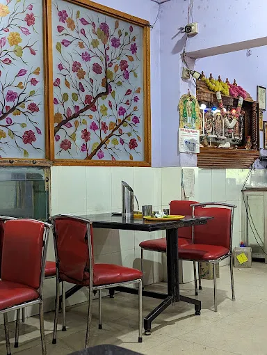 Image of: Hotel Aanandas Pure Veg Restaurant in Madurai 4
