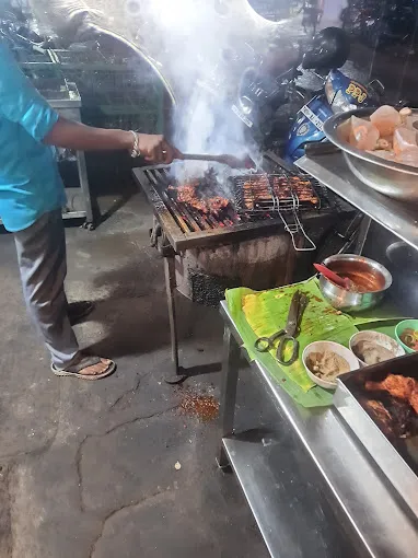 Image of: Naveen Restaurant in Sellur 2