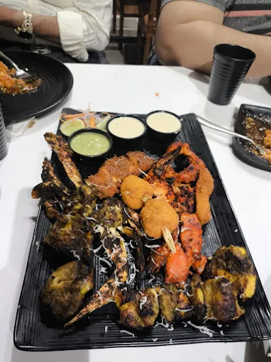 Image of: Siragugal Restaurant in Periyar 2