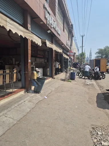 Image of: Sri Saravana Bhavan Pure Veg in Madurai 7