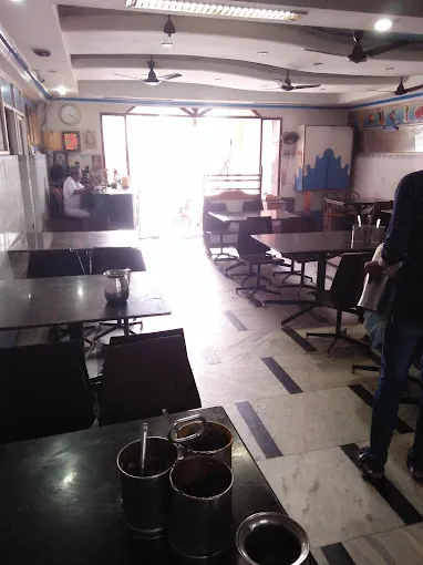 Image of: Sri Shanmugananda Bhavan in Madurai