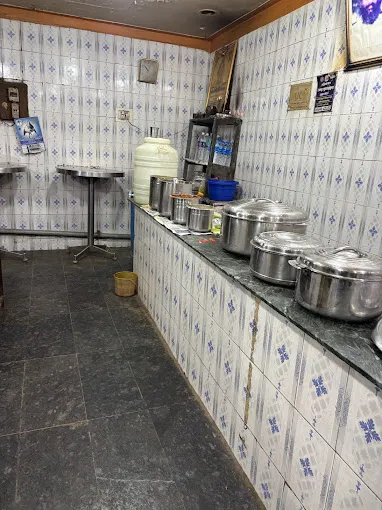 Image of: Amman Tiffin Center in Shenoy Nagar