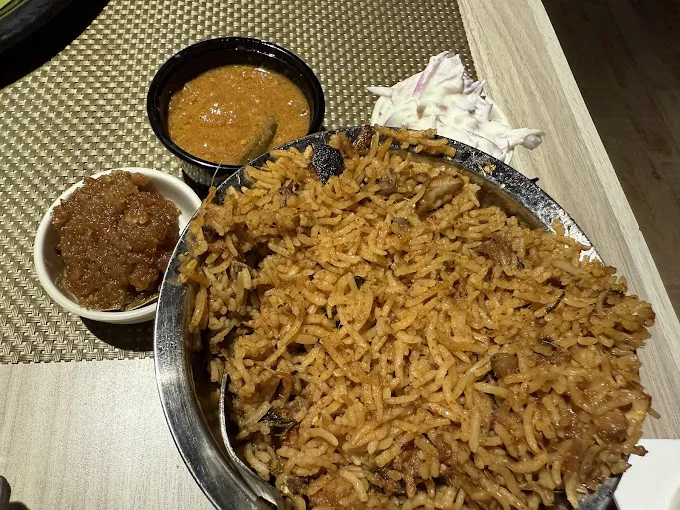 Image of: Anifa Briyani in Mattuthavani 4