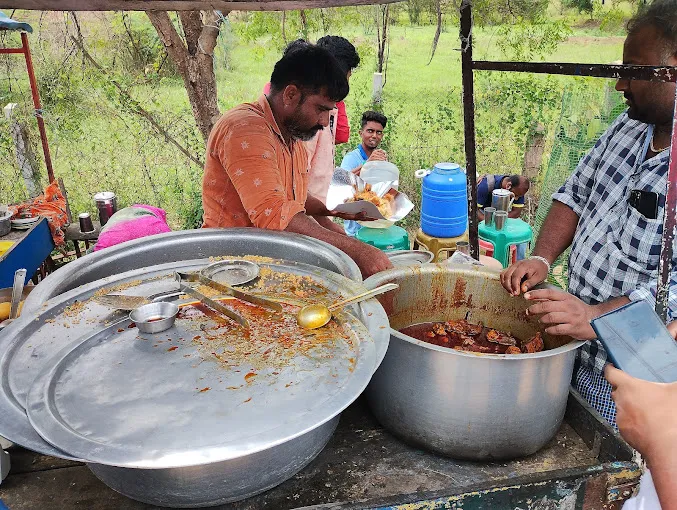 Image of: Bhai Biryani in Othakadai